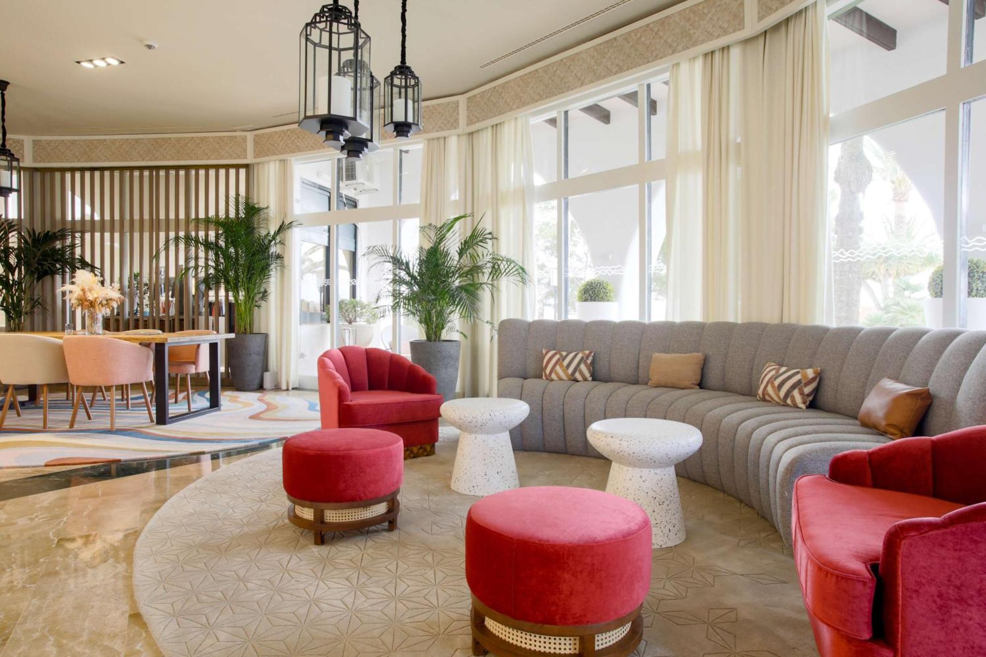 Hilton Mallorca Galatzo Peguera Exterior foto The lobby of the hotel